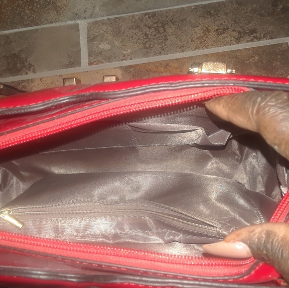 Red Purse - Picture 3 of 4